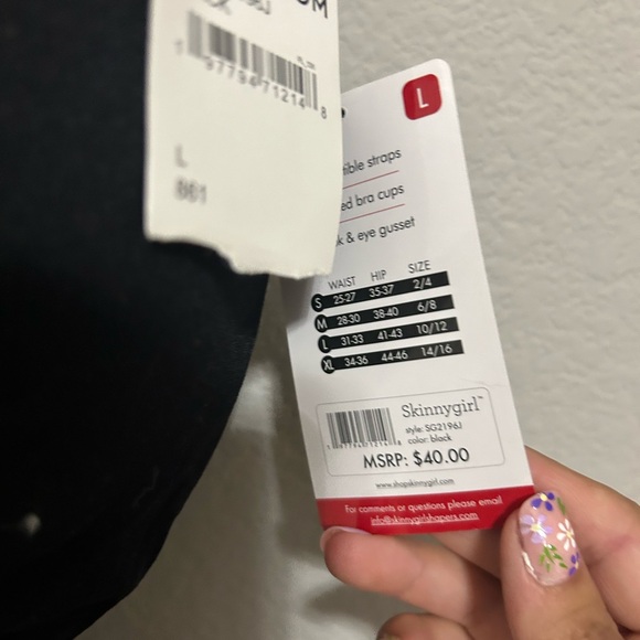 Black ladies large bodysuit from skinny girl - Picture 5 of 5